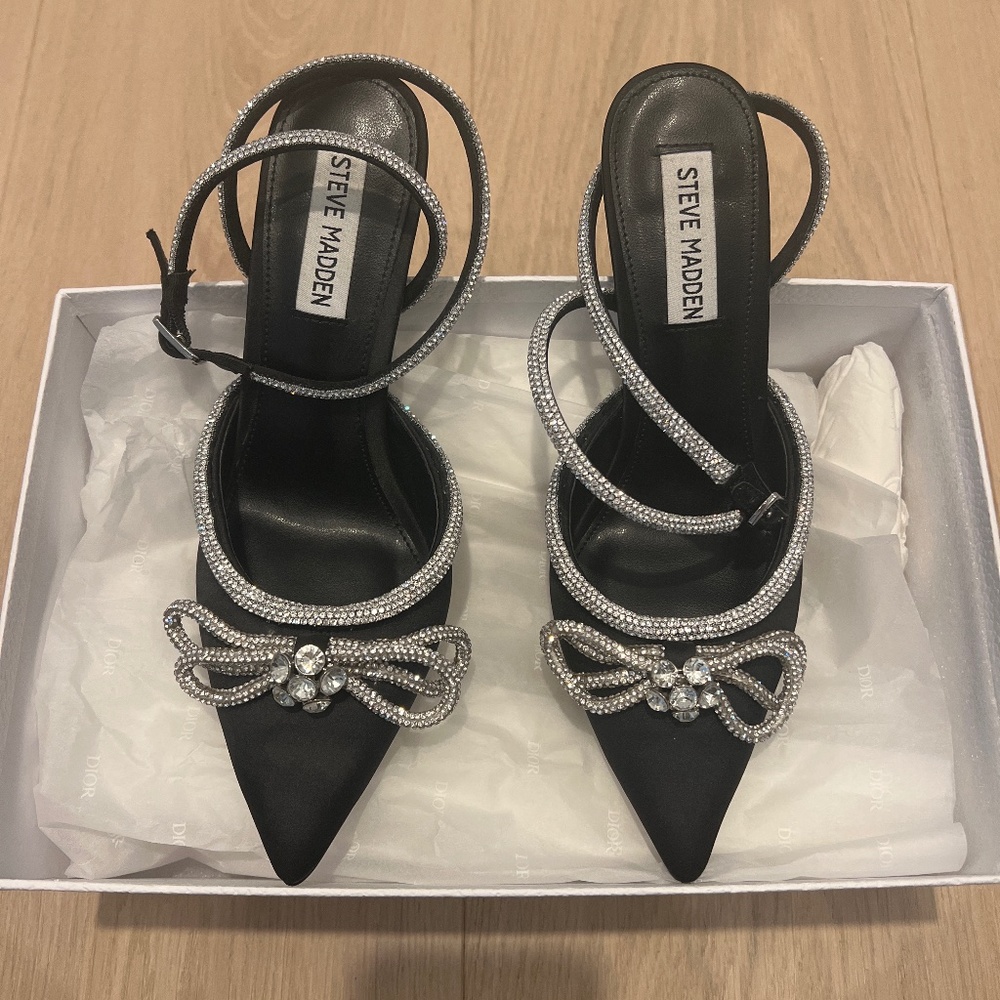 Steve Madden Viable Pump